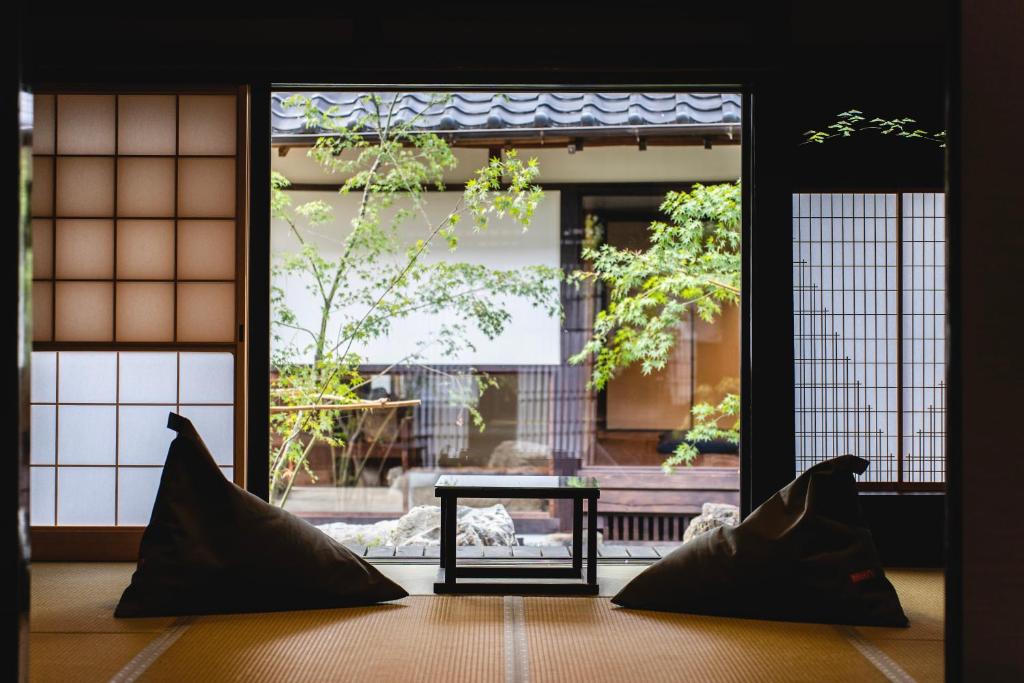 Castle Town Contemporary Ryokan 天籟 - TENRAI -