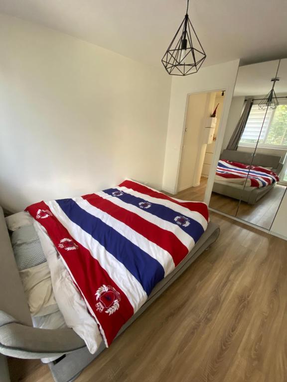Appartement proche La Villette avec 2 balcons