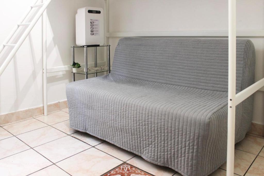 Bright studio located near Paris