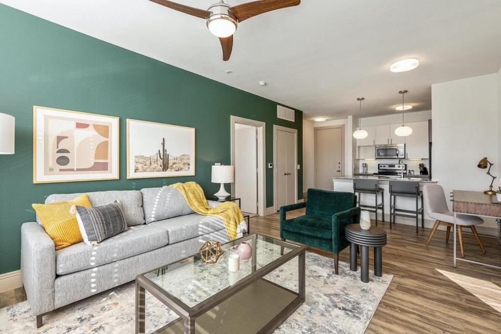 Landing at Residences at River Park West - 2 Bedrooms in Riverpark West
