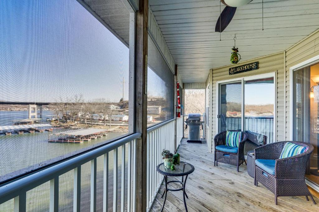 Lakefront Camdenton Condo Grill and Community Pool