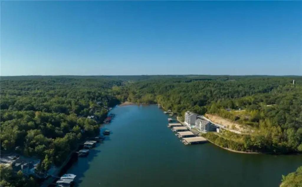 Perfect Condo, 31 MM, HOA Pool, Fishing